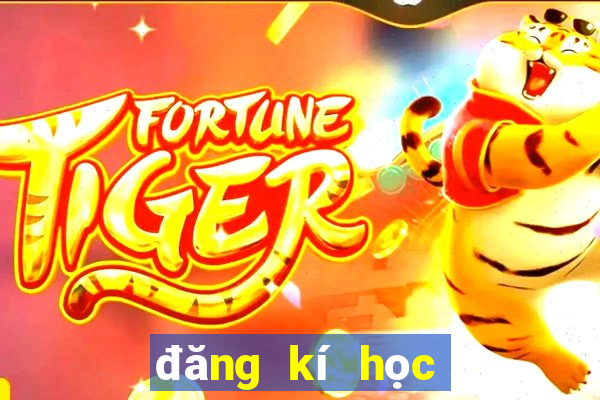 đăng kí học phần hcmue