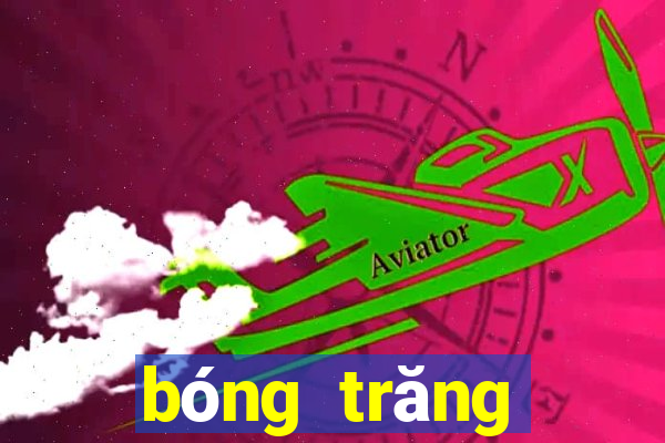 bóng trăng trắng ngà có cây đa to