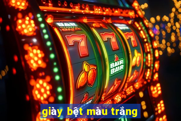 giày bệt màu trắng