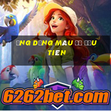 Ứng dụng Màu đỏ đầu tiên