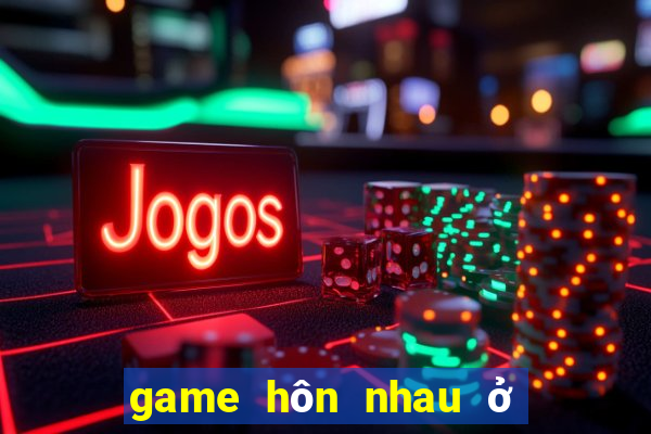 game hôn nhau ở bãi biển